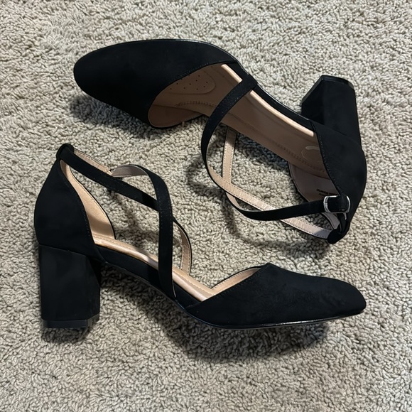 New Black Round Toed Strappy Heels - Picture 2 of 5